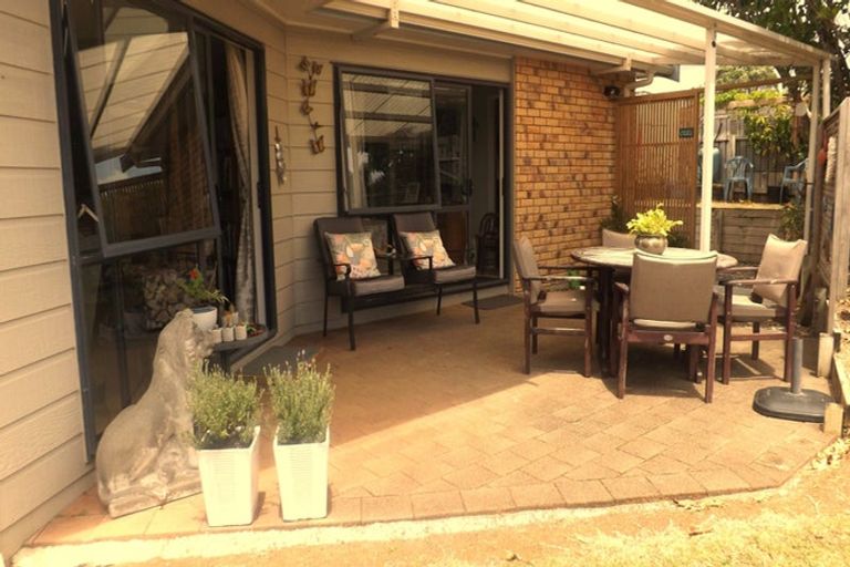 Photo of property in 1 Lochiel Place, Te Kamo, Whangarei, 0112