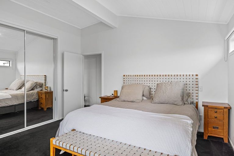 Photo of property in 2/9 Tainui Street, Torbay, Auckland, 0630