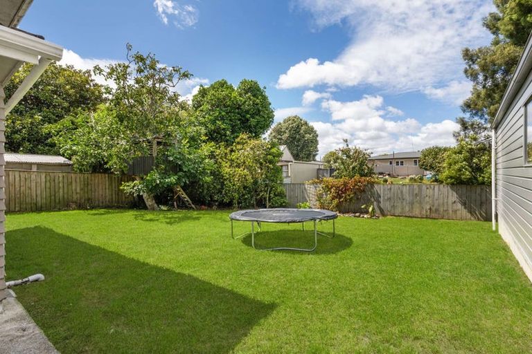 Photo of property in 9 Lewis Place, Highbury, Palmerston North, 4412