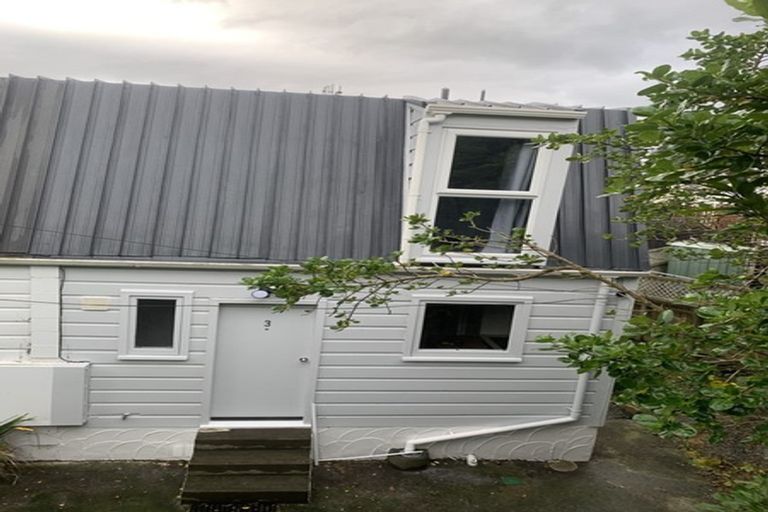 Photo of property in 3/49 Mandalay Terrace, Khandallah, Wellington, 6035