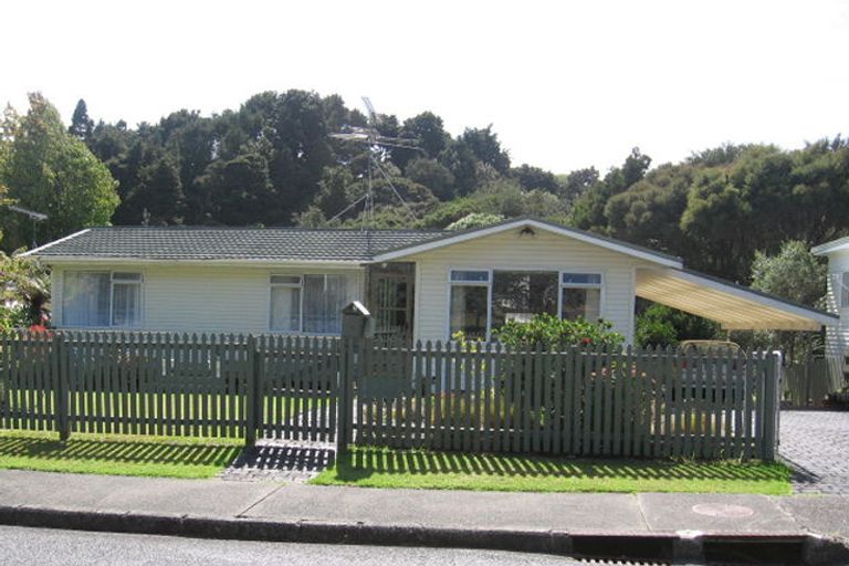 Photo of property in 8 Berne Place, Birkenhead, Auckland, 0626