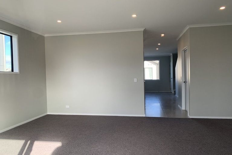 Photo of property in 8/2 Rangitamiro Place, Hobsonville, Auckland, 0616