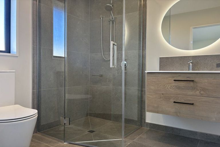 Photo of property in 5 Wykes Place, Amberley, 7410