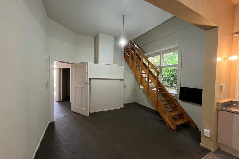 Photo of property in 1/13 Garden Road, Northland, Wellington, 6012