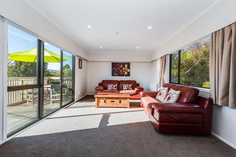 Photo of property in 22 Hicks Close, Whitby, Porirua, 5024