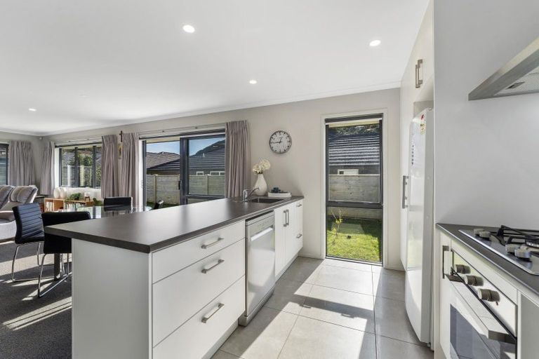 Photo of property in 16 Tradewinds Drive, Whitby, Porirua, 5024