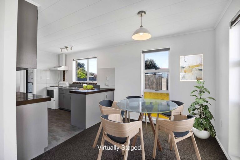 Photo of property in 7 Leon Place, Waitara, 4320