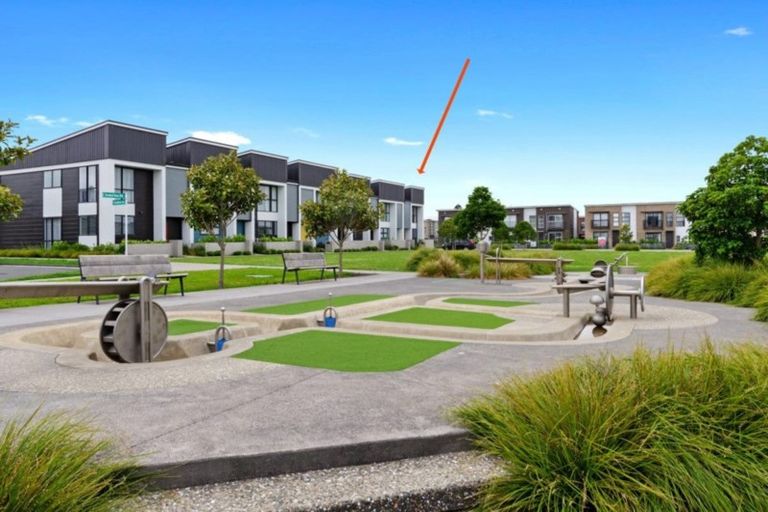 Photo of property in 14 Rangihina Road, Hobsonville, Auckland, 0616