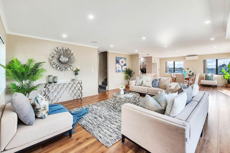 Photo of property in 285a Don Buck Road, Massey, Auckland, 0614