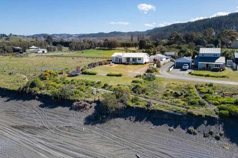 Photo of property in 161 Whirinaki Road, Eskdale, Napier, 4182