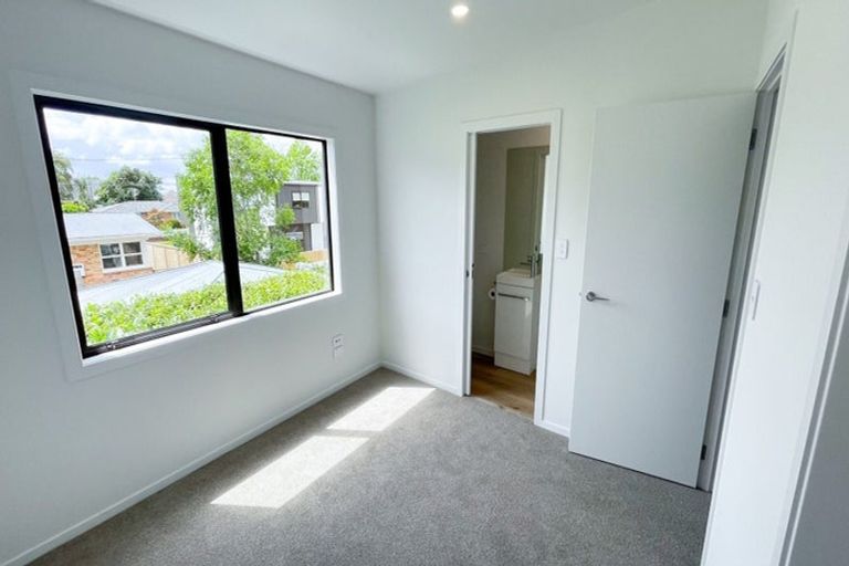 Photo of property in 8/2 Stokes Avenue, Te Atatu Peninsula, Auckland, 0610