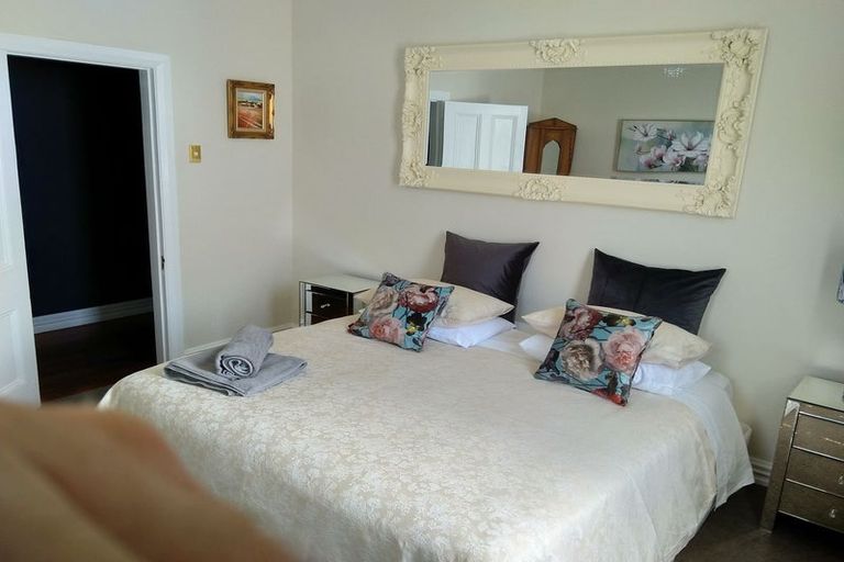 Photo of property in 32 Esther Street, Martinborough, 5711