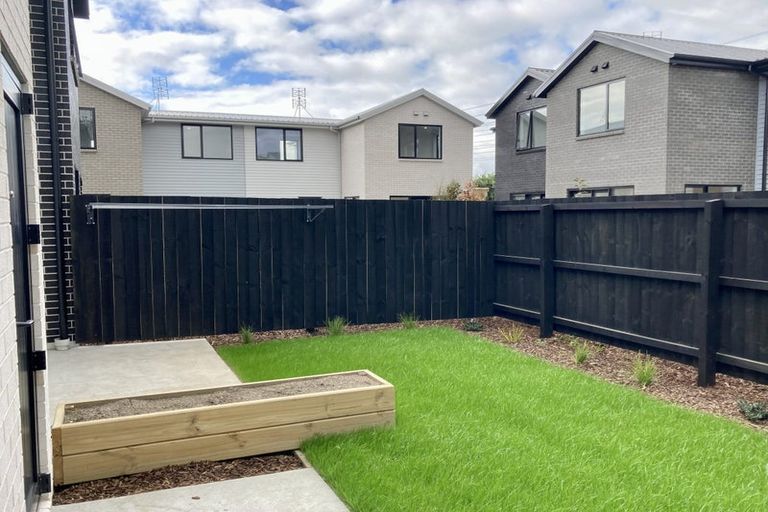 Photo of property in 5 Koral Lane, Broomfield, Christchurch, 8042