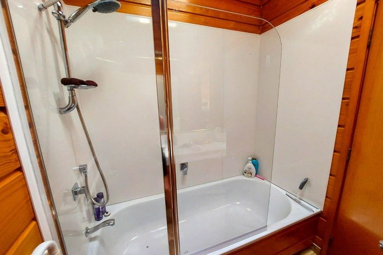 Photo of property in 27a Lake Domain Drive, Frankton, Hamilton, 3204