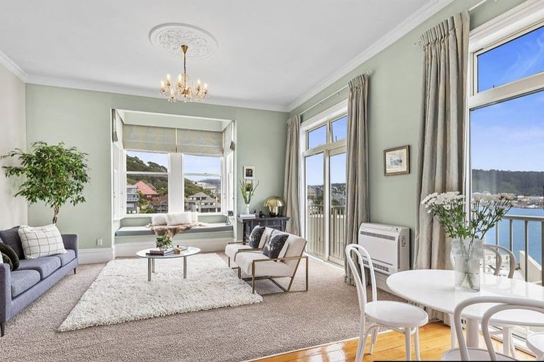 Photo of property in 24 Telford Terrace, Oriental Bay, Wellington, 6011