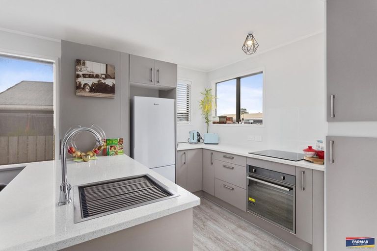 Photo of property in 8 Funnell Place, Manurewa, Auckland, 2102