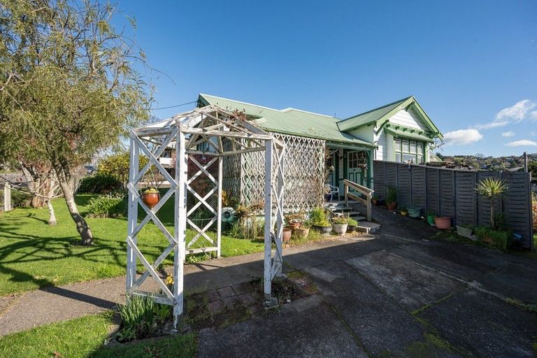 Photo of property in 170 Kawai Street South, Nelson South, Nelson, 7010