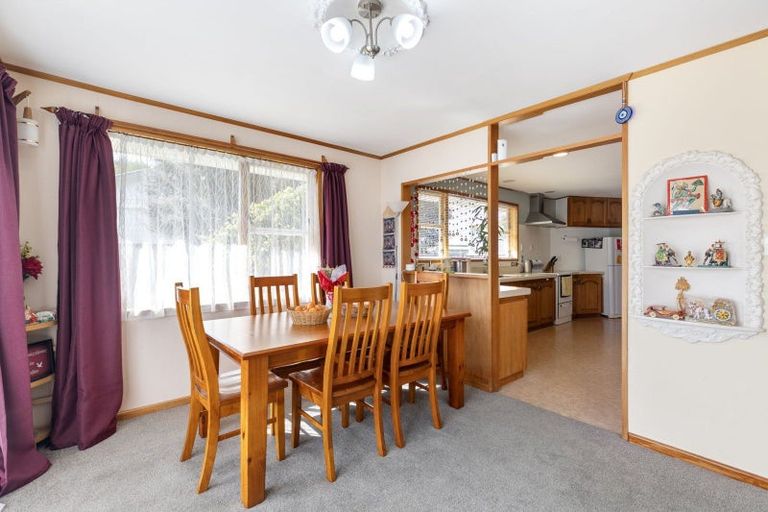 Photo of property in 76 Dundas Road, Sanson, 4817