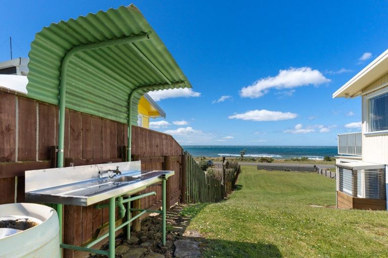 Photo of property in 265 Mataikona Road, Mataikona, Tinui, 5889