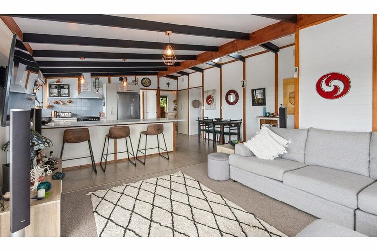 Photo of property in 8b Granfield Place, Te Kamo, Whangarei, 0112