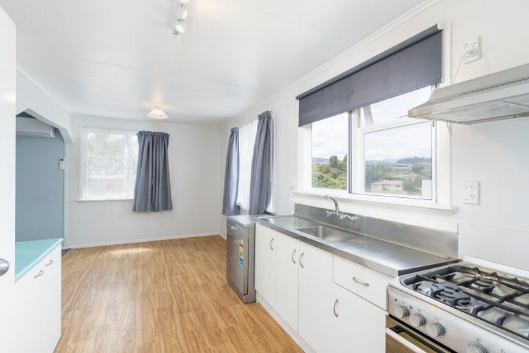 Photo of property in 54 Speargrass Grove, Timberlea, Upper Hutt, 5018