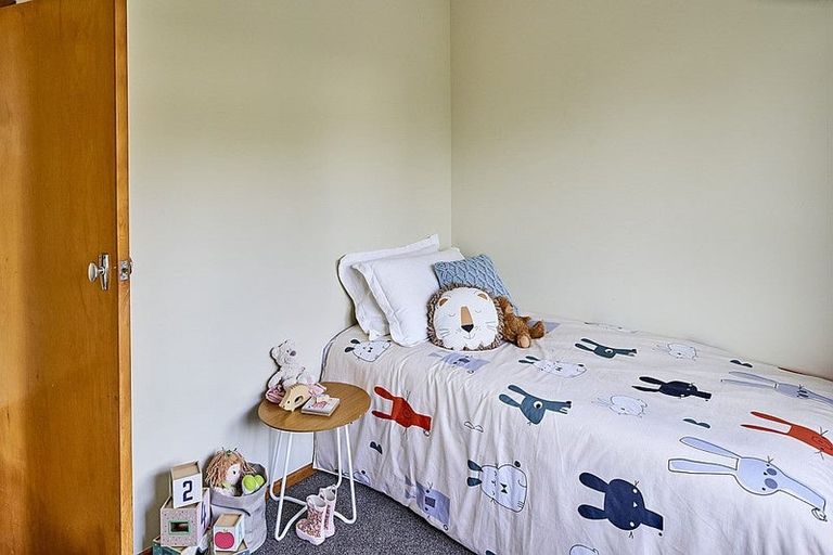 Photo of property in 85 Glanmire Road, Newlands, Wellington, 6037