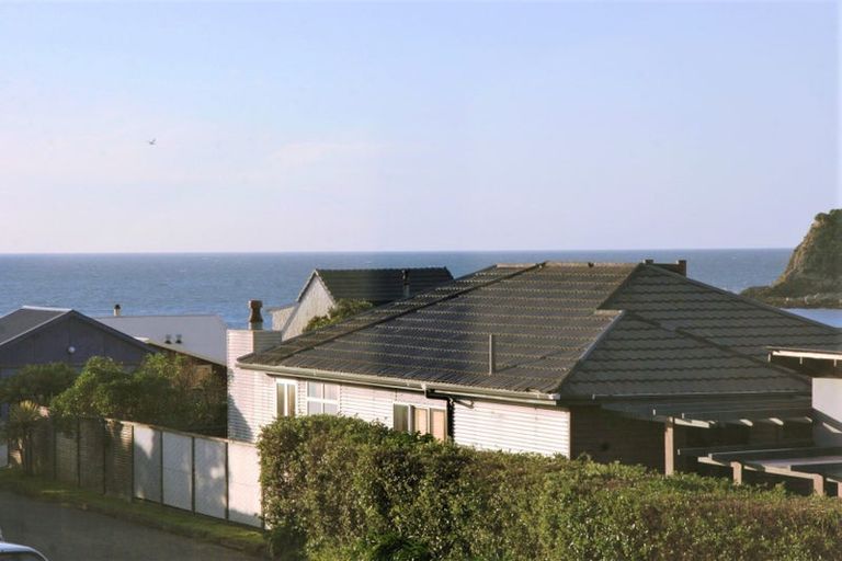 Photo of property in 25a-d Tireti Road, Titahi Bay, Porirua, 5022