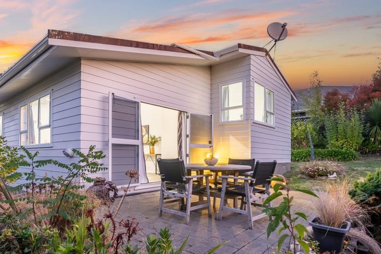 Photo of property in 8 James Cook Drive, Whitby, Porirua, 5024