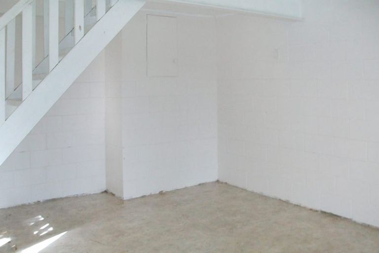 Photo of property in 95 Matipo Road, Te Atatu Peninsula, Auckland, 0610