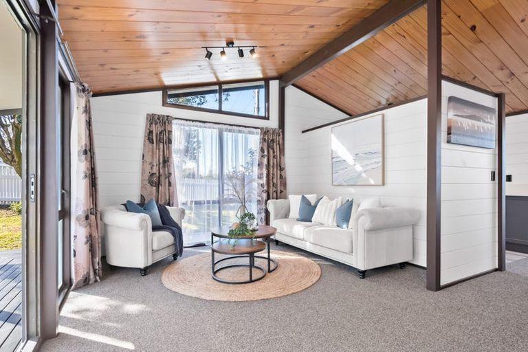 Photo of property in 3 Tasman Road, Otaki Beach, Otaki, 5512