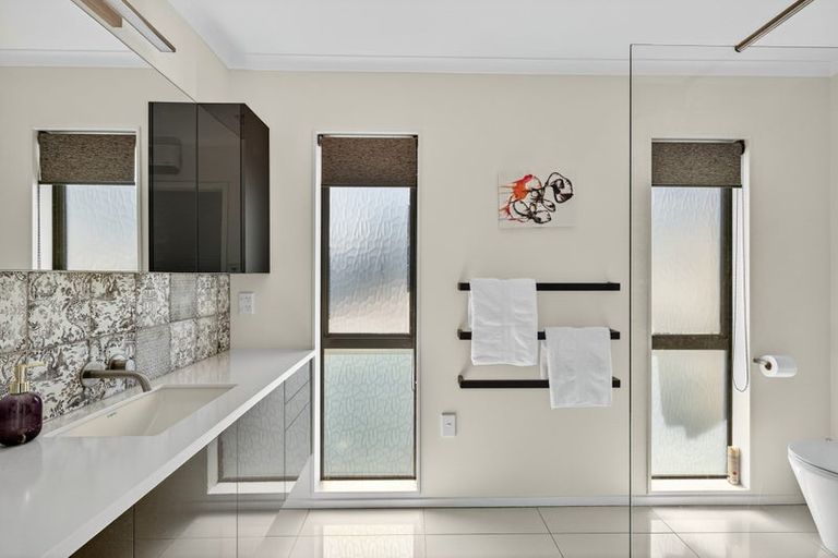 Photo of property in 46 Rockview Place, Mount Pleasant, Christchurch, 8081