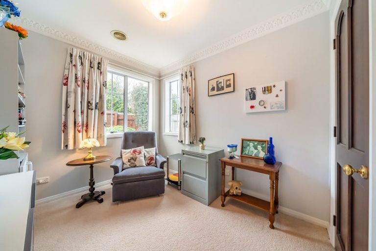 Photo of property in 19 Comeskey Grove, Elderslea, Upper Hutt, 5018