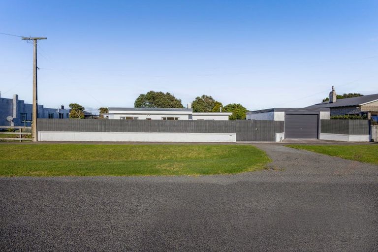 Photo of property in 62 Gisborne Terrace, Opunake, 4616
