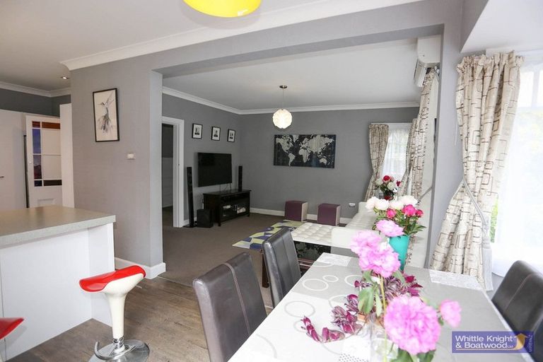 Photo of property in 92 Hinau Street, Riccarton, Christchurch, 8041