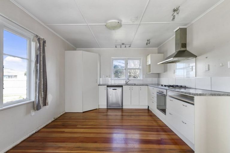 Photo of property in 17 Mckay Street, Wainuiomata, Lower Hutt, 5014