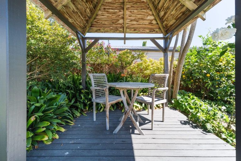 Photo of property in 360 Featherston Street, Palmerston North, 4414