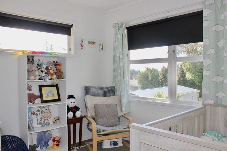 Photo of property in 34 Sunvue Road, Glen Eden, Auckland, 0602