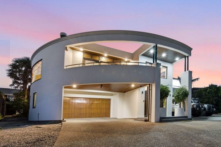 Photo of property in 22a Eastcliffe Road, Castor Bay, Auckland, 0620