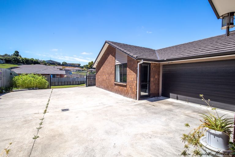 Photo of property in 12 Manuka Road, Huntly, 3700