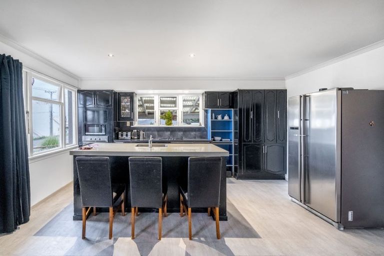 Photo of property in 44 Ocean Beach Road, Bluff, 9814
