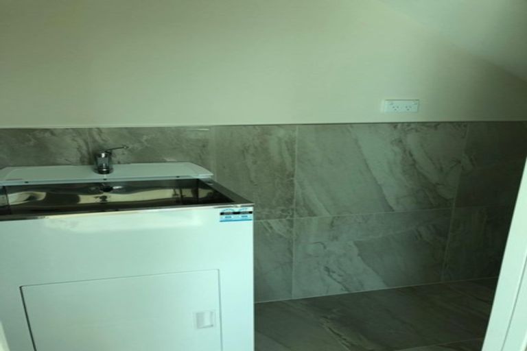 Photo of property in 2a Sherwood Avenue, Te Atatu South, Auckland, 0610