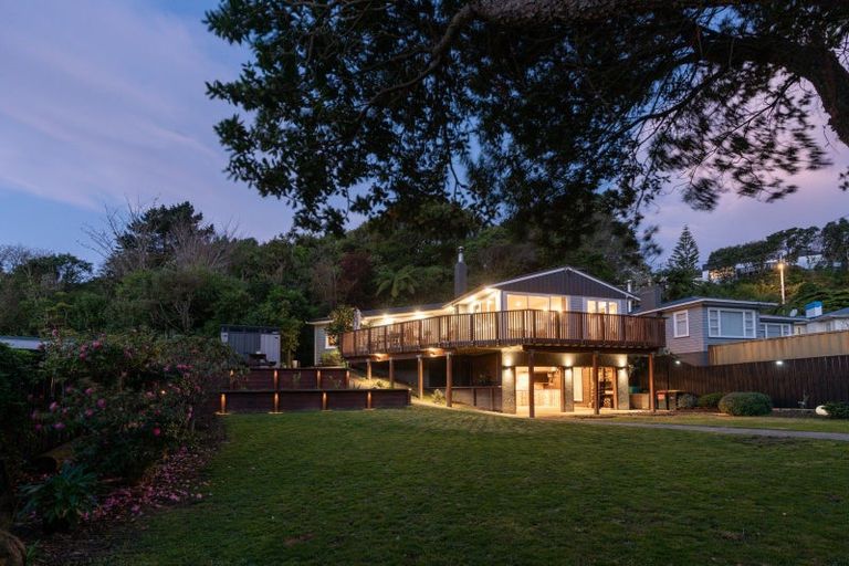 Photo of property in 24 Mahoe Street, Tawa, Wellington, 5028