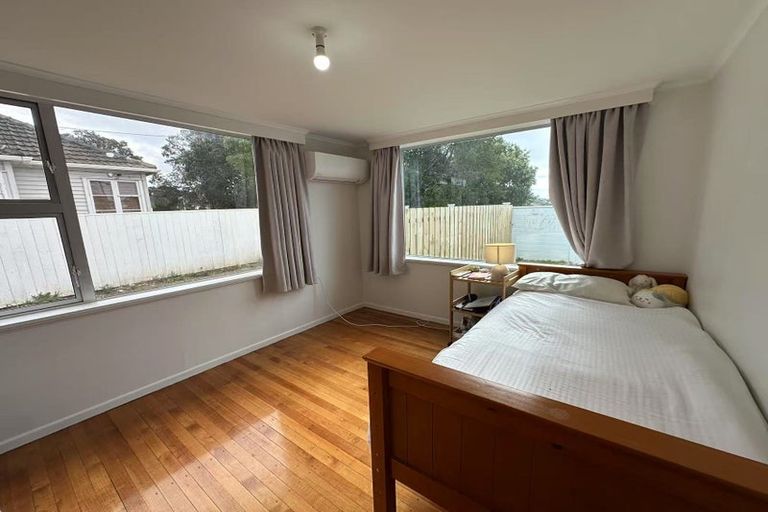 Photo of property in 26 Waimana Avenue, Northcote Point, Auckland, 0627