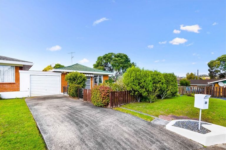 Photo of property in 28 Faith Bullock Place, New Lynn, Auckland, 0600