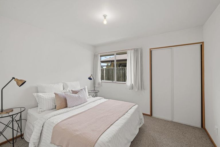Photo of property in 9 Wittys Road, Avonhead, Christchurch, 8042