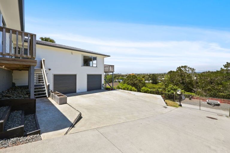 Photo of property in 54 Chorley Avenue, Massey, Auckland, 0614