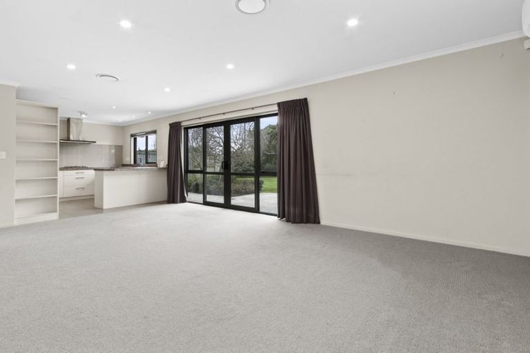 Photo of property in 20 Briar Rose Court, Huntington, Hamilton, 3210