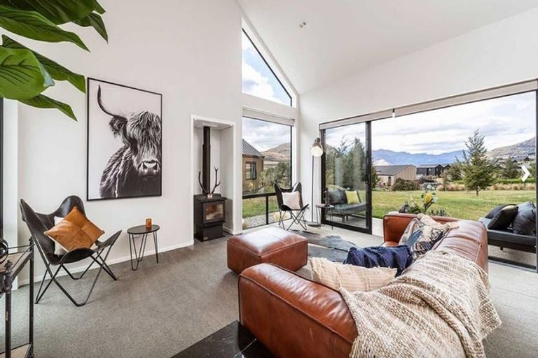 Photo of property in 4 Aberdare Court, Jacks Point, Queenstown, 9371