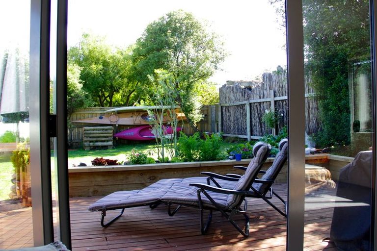 Photo of property in 18 Frederick Street, Two Mile Bay, Taupo, 3330