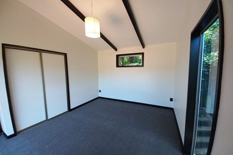 Photo of property in 35 Ticehurst Road, Lyttelton, 8082